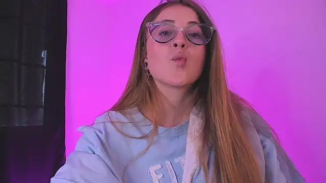 Snapshot of tekila__ chatting on December 27, 2024, 10:05 pm tekila online show from December 27, 2024, 10:05 pm