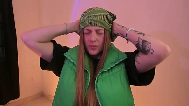 Snapshot of tekila__ chatting on February 21, 2025, 6:48 pm tekila online show from February 21, 2025, 6:48 pm