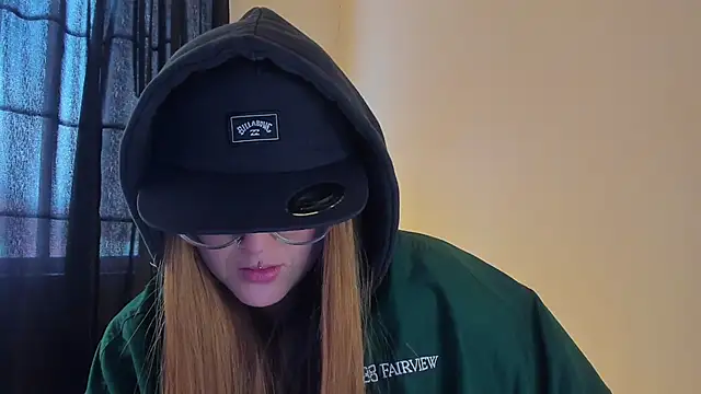 Snapshot of tekila__ chatting on March 14, 2025, 8:17 pm tekila online show from March 14, 2025, 8:17 pm