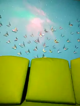 Snapshot of evelyn_prince1 chatting on October 6, 2025, 10:23 am evelyn prince1 online show from October 6, 2025, 10:23 am