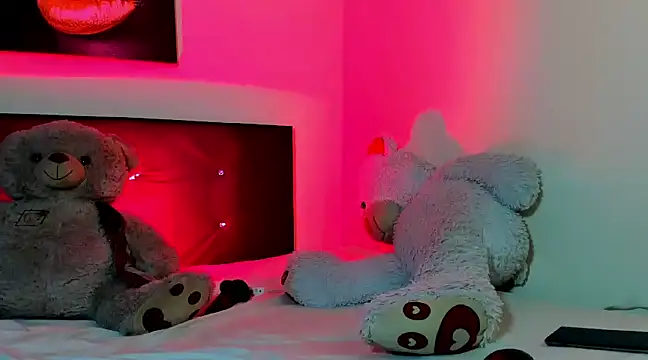 Snapshot of Sweet_Roxy1 chatting on December 22, 2024, 6:28 am Sweet Roxy1 online show from December 22, 2024, 6:28 am