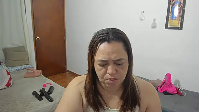 Snapshot of clarise_cooper chatting on September 14, 2025, 8:13 am clarise cooper online show from September 14, 2025, 8:13 am