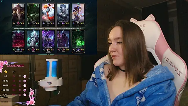 Snapshot of MoonlishSiren chatting on February 5, 2026, 10:47 pm MoonlishSiren online show from February 5, 2026, 10:47 pm