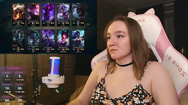 Snapshot of MoonlishSiren chatting on February 15, 2026, 8:38 pm MoonlishSiren online show from February 15, 2026, 8:38 pm