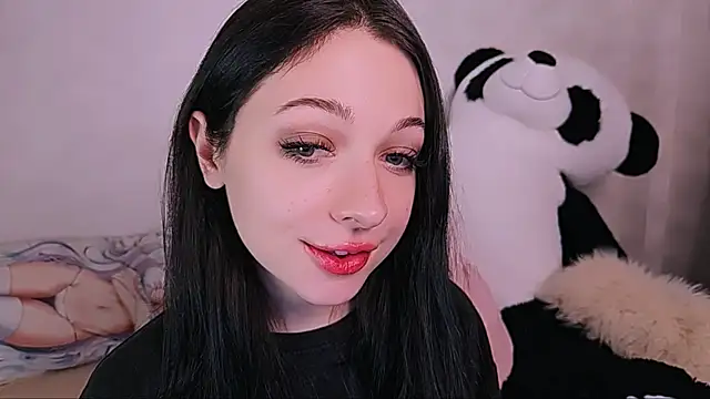 Snapshot of Only___Yours chatting on December 13, 2024, 9:41 pm Only Yours online show from December 13, 2024, 9:41 pm