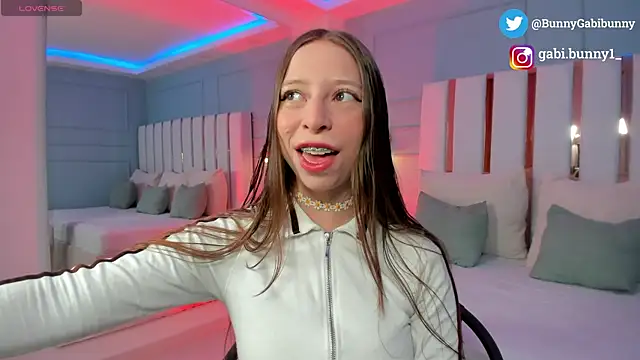 gabi bunny online show from February 12, 2026, 3:29 pm