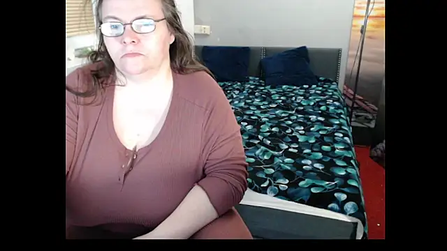 Sweetboobs online show from April 10, 2026, 8:35 pm