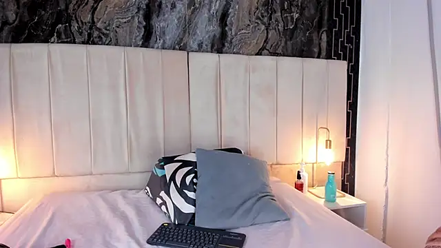 lia sofiia online show from November 4, 2025, 9:08 am