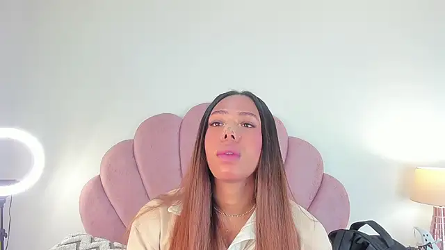 Nicole Paradise online show from October 29, 2025, 12:18 pm