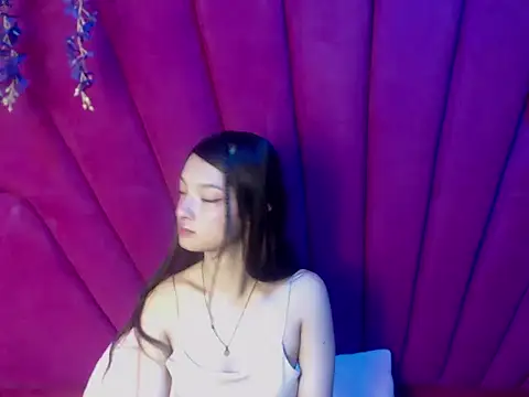 Aurora 18 online show from April 14, 2026, 2:34 pm