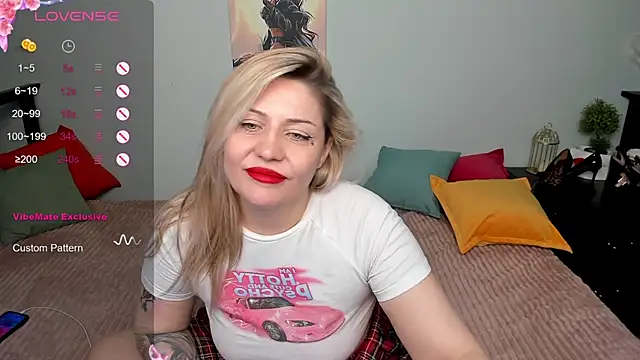 Snapshot of fucking_punishment chatting on February 15, 2025, 11:50 am fucking punishment online show from February 15, 2025, 11:50 am