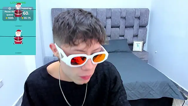 Snapshot of MarcusCollinss_ chatting on December 14, 2024, 4:09 pm MarcusCollinss online show from December 14, 2024, 4:09 pm