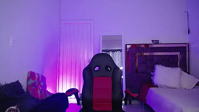 Snapshot of alejandrafitt chatting on October 21, 2025, 9:04 pm alejandrafitt online show from October 21, 2025, 9:04 pm