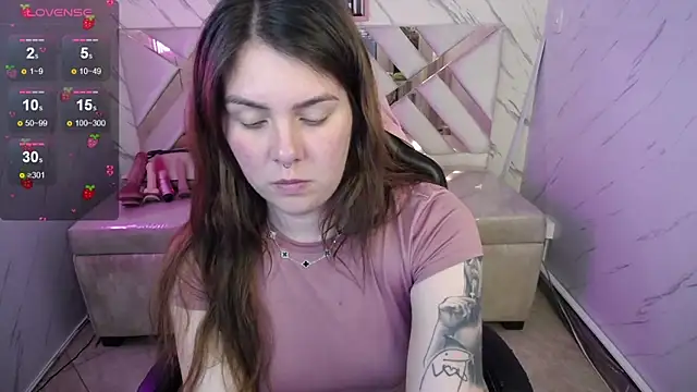 Snapshot of Paula_b_ chatting on September 25, 2025, 12:53 pm Paula b online show from September 25, 2025, 12:53 pm