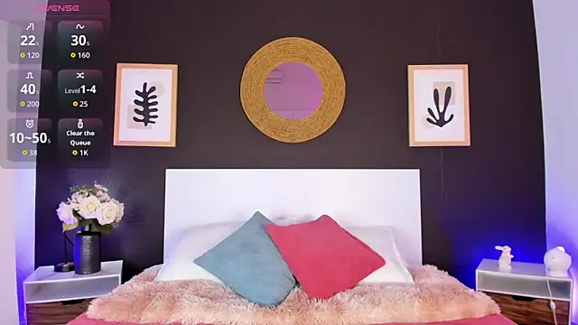 VioletPaket online show from April 7, 2026, 11:21 am