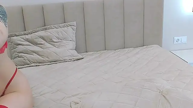 lulu wolf online show from March 17, 2026, 1:21 am