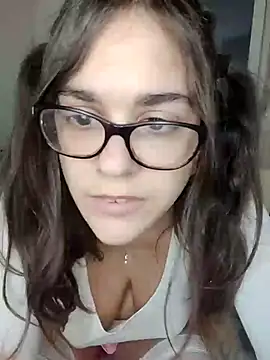 Miachan LaGattinaVogliosa online show from October 14, 2025, 3:02 pm