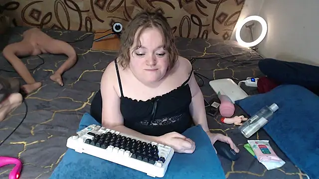 MiniNatalie online show from February 21, 2025, 7:34 am