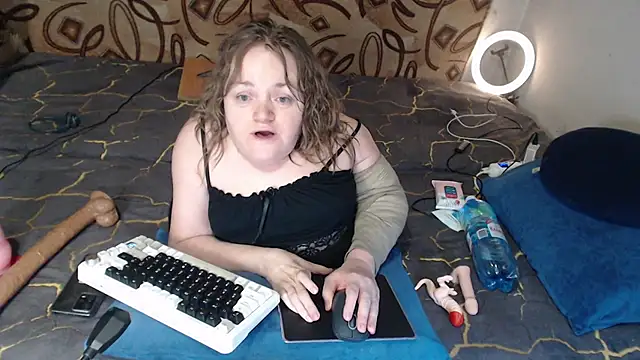 MiniNatalie online show from February 22, 2025, 2:41 pm