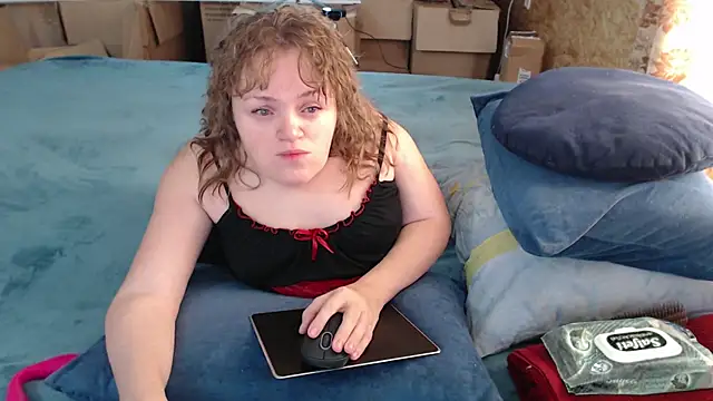 MiniNatalie online show from September 12, 2025, 4:45 am