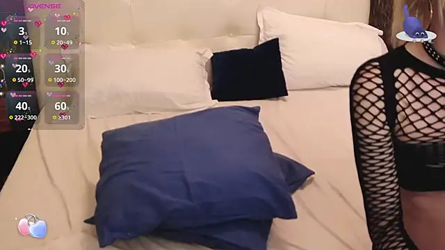 Snapshot of PinkySparks chatting on February 26, 2025, 11:37 pm PinkySparks online show from February 26, 2025, 11:37 pm