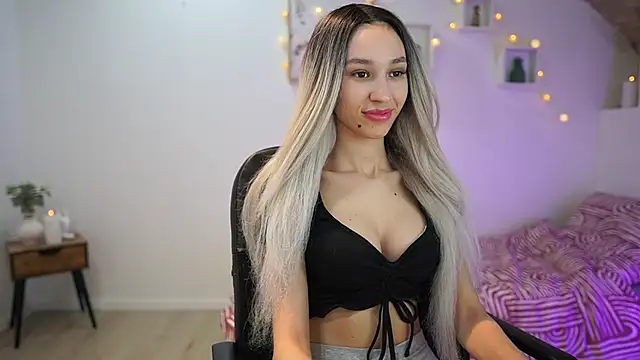 Snapshot of Amai__Liu chatting on March 4, 2025, 7:11 pm Amai Liu online show from March 4, 2025, 7:11 pm