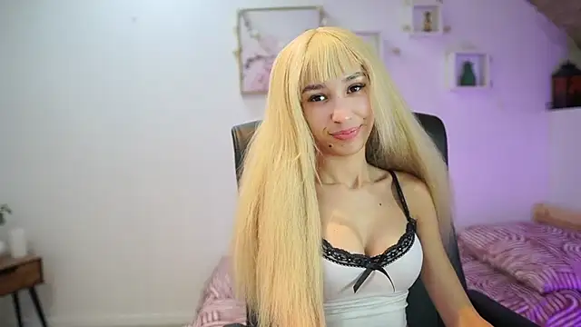 Snapshot of Amai__Liu chatting on November 10, 2025, 7:13 pm Amai Liu online show from November 10, 2025, 7:13 pm