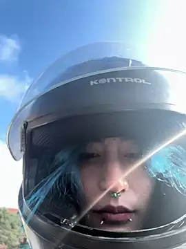 Snapshot of Lunapage chatting on February 17, 2025, 12:59 pm Lunapage online show from February 17, 2025, 12:59 pm