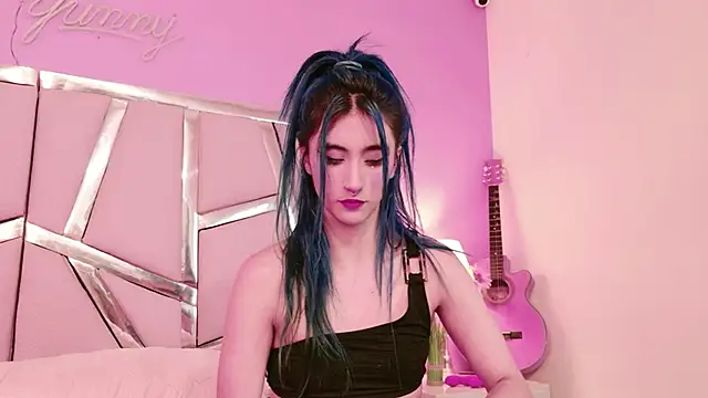 Snapshot of Lunapage chatting on October 2, 2025, 9:11 pm Lunapage online show from October 2, 2025, 9:11 pm