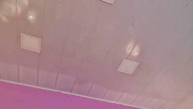 Snapshot of Lunapage chatting on October 20, 2025, 8:31 pm Lunapage online show from October 20, 2025, 8:31 pm