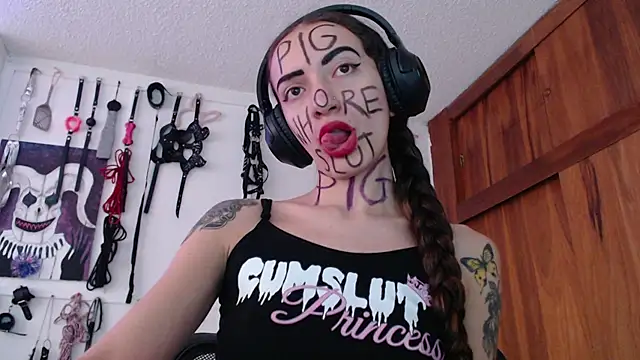 Eloise-brown online show from January 7, 2025, 10:19 pm