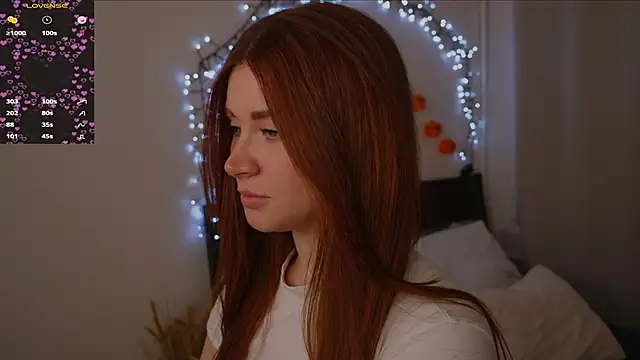 Snapshot of Freckle_Diyana chatting on October 23, 2025, 9:35 pm Freckle Diyana online show from October 23, 2025, 9:35 pm