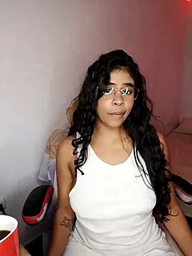 Fanny Klean online show from October 29, 2025, 4:59 am