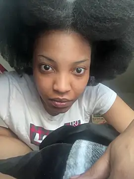 Snapshot of KimiAqua chatting on March 3, 2025, 12:16 pm KimiAqua online show from March 3, 2025, 12:16 pm