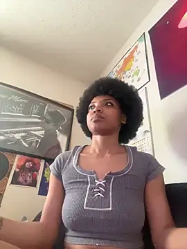 Snapshot of KimiAqua chatting on March 13, 2025, 10:32 pm KimiAqua online show from March 13, 2025, 10:32 pm