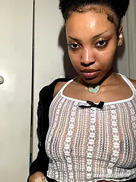 Snapshot of KimiAqua chatting on October 26, 2025, 5:19 pm KimiAqua online show from October 26, 2025, 5:19 pm