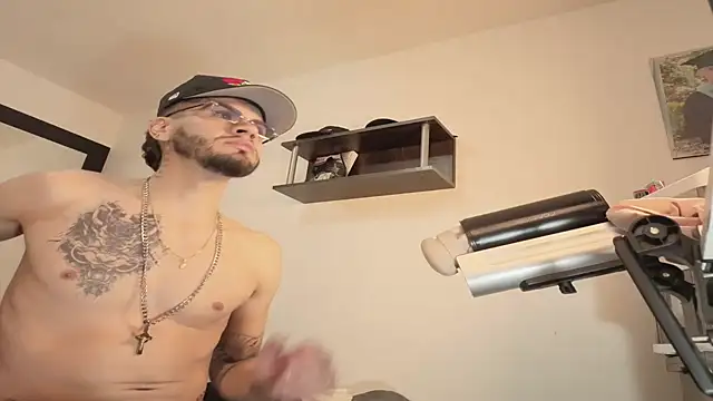 Snapshot of badanyboy chatting on March 26, 2026, 9:53 pm badanyboy online show from March 26, 2026, 9:53 pm