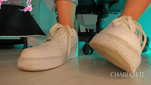 charlotte  grey online show from February 2, 2026, 7:45 pm