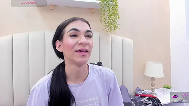 Snapshot of Mia_thompson_19 chatting on February 7, 2026, 8:12 pm Mia thompson 19 online show from February 7, 2026, 8:12 pm