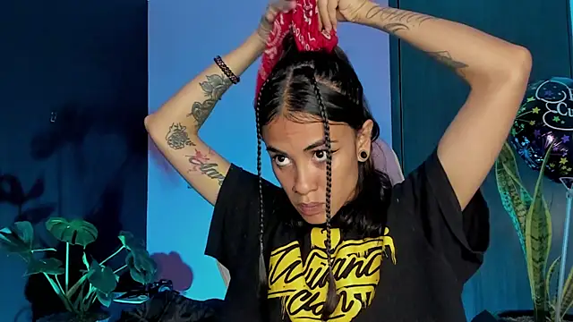 Juanadearco5 online show from March 20, 2025, 10:51 pm