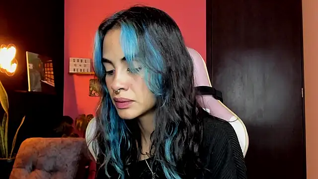 Juanadearco5 online show from October 17, 2025, 10:45 pm