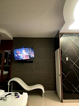 econsa online show from November 28, 2025, 5:48 pm