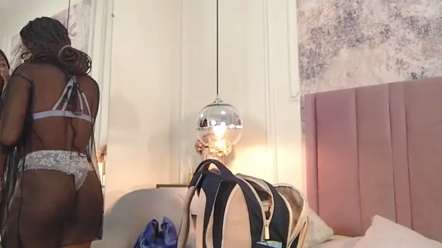 Snapshot of SabrinaDevill chatting on June 16, 2026, 1:14 pm SabrinaDevill online show from June 16, 2026, 1:14 pm