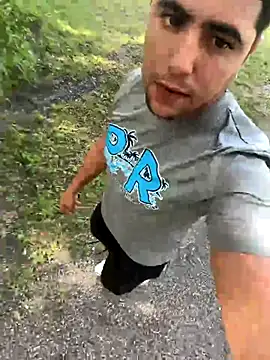 Snapshot of elwhite1996 chatting on October 28, 2025, 6:32 pm elwhite1996 online show from October 28, 2025, 6:32 pm