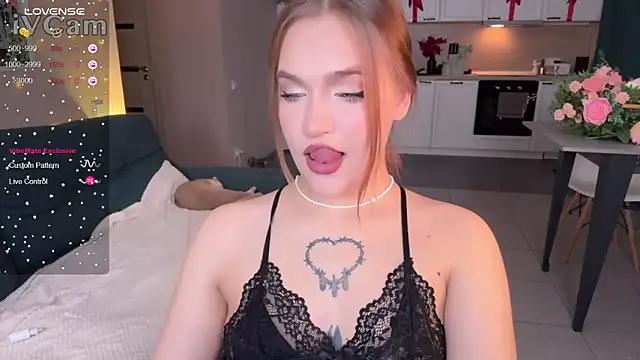 Snapshot of CarolineLovers chatting on February 1, 2025, 12:29 am CarolineLovers online show from February 1, 2025, 12:29 am