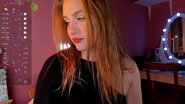 Snapshot of CarolineLovers chatting on September 22, 2025, 8:44 pm CarolineLovers online show from September 22, 2025, 8:44 pm