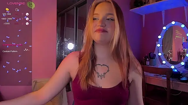 Snapshot of CarolineLovers chatting on October 23, 2025, 8:51 pm CarolineLovers online show from October 23, 2025, 8:51 pm