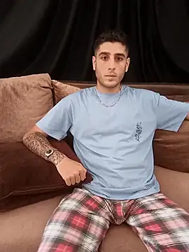 arenn1997 online show from November 11, 2025, 12:16 pm