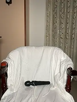 Snapshot of SierraFox_ chatting on March 5, 2025, 7:17 pm SierraFox online show from March 5, 2025, 7:17 pm