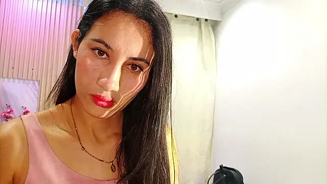 Snapshot of Cataleyalove_ADY chatting on October 8, 2025, 11:46 pm Cataleyalove ADY online show from October 8, 2025, 11:46 pm